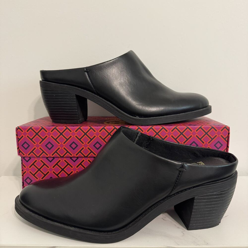 Frye Women’s Black Leather Phinea Slip On Boots Logo Size 9.5